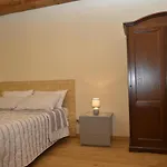 Ai Pruesot לינה וארוחת בוקר Bagnolo Piemonte