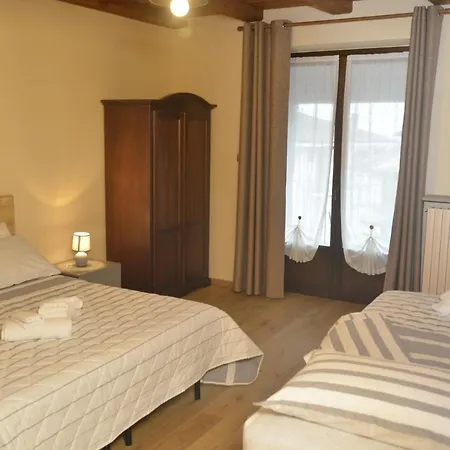 Ai Pruesot Bed & Breakfast *